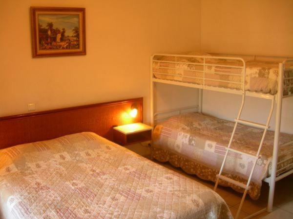 Hotel De La Madeleine Anduze Oda fotoğraf